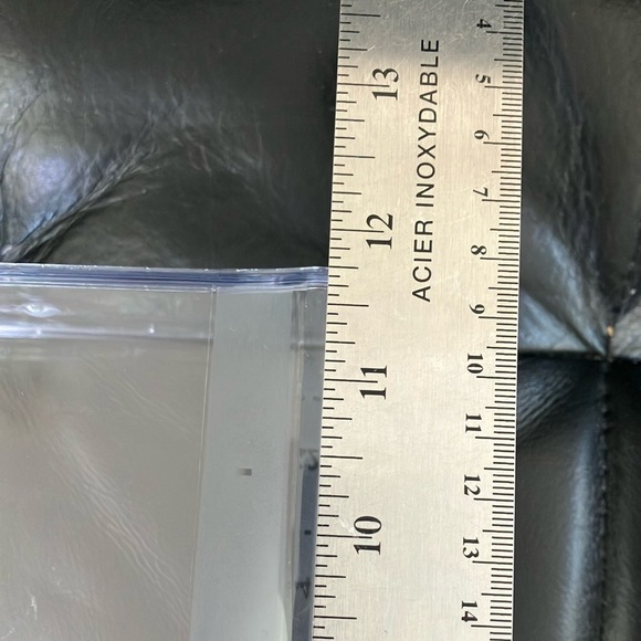 Locking 16 cup Food Storage Container Kitchen storage - Picture 13 of 13